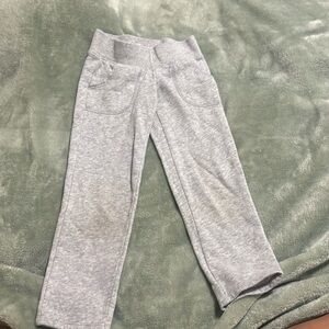 4-5 year olds sweatpants. Has pockets!